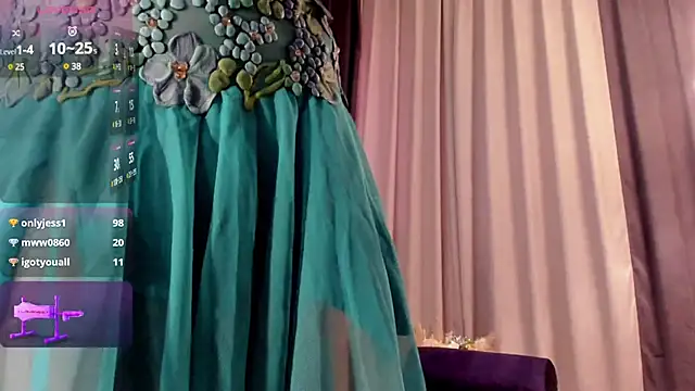 Snapshot of Jullia_Moor chatting on 8, 12, 2024 Jullia Moor online show from 8, 12, 2024