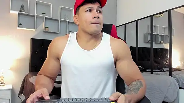 tyler hank01 online show from 17, 12, 2025