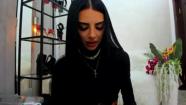 Britney Charm  online show from 27, 4, 2026