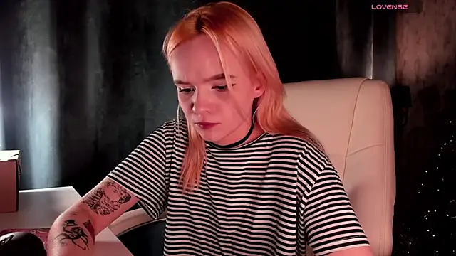 SarahRomantic online show from 24, 12, 2024