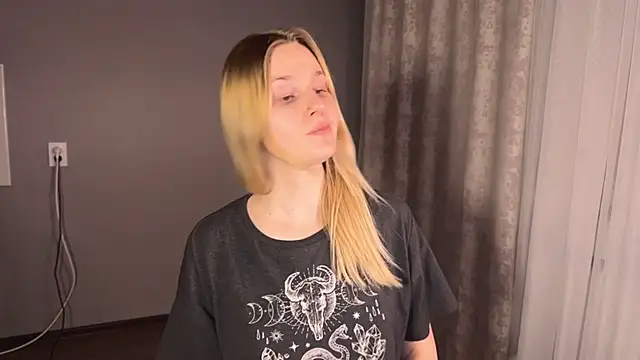 Snapshot of Chanel_Gill chatting on 27, 12, 2024 Chanel Gill online show from 27, 12, 2024