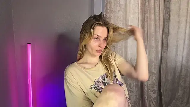 Snapshot of Chanel_Gill chatting on 8, 1, 2025 Chanel Gill online show from 8, 1, 2025