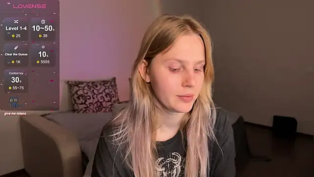 Snapshot of Chanel_Gill chatting on 2, 3, 2025 Chanel Gill online show from 2, 3, 2025