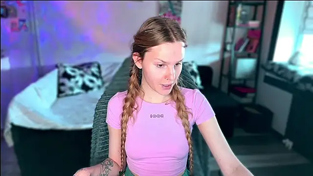 Chanel Gill online show from 22, 2, 2026