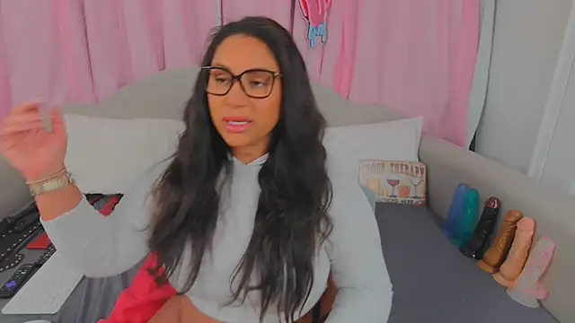 MeghanXO online show from 1, 2, 2025