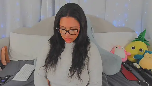 Snapshot of MeghanXO chatting on 20, 5, 2026 MeghanXO online show from 20, 5, 2026
