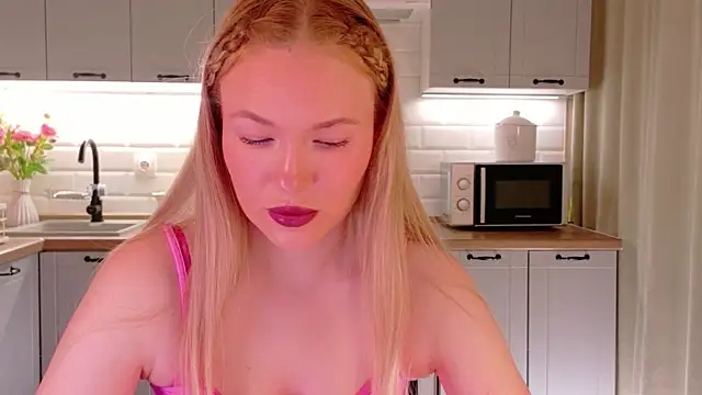 Veronika Mitchel online show from 25, 4, 2026