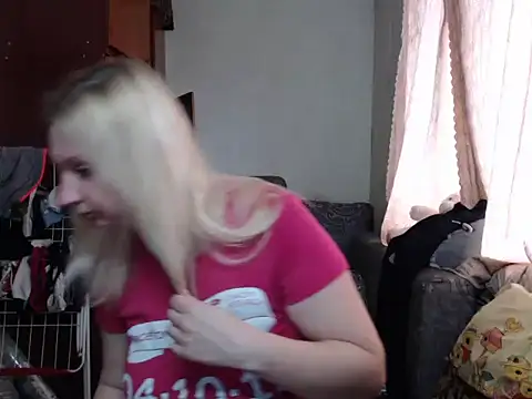 Snapshot of BustyBlond chatting on 10, 1, 2025 BustyBlond online show from 10, 1, 2025