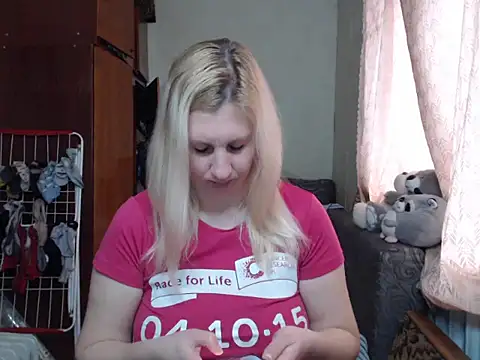 Snapshot of BustyBlond chatting on 13, 1, 2025 BustyBlond online show from 13, 1, 2025