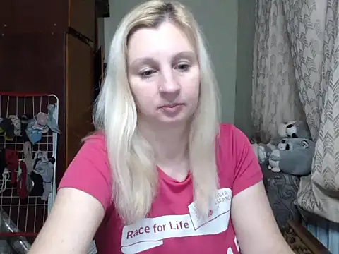 Snapshot of BustyBlond chatting on 13, 1, 2025 BustyBlond online show from 13, 1, 2025