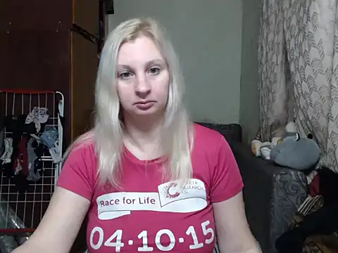 Snapshot of BustyBlond chatting on 20, 1, 2025 BustyBlond online show from 20, 1, 2025