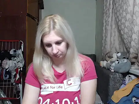 Snapshot of BustyBlond chatting on 23, 1, 2025 BustyBlond online show from 23, 1, 2025