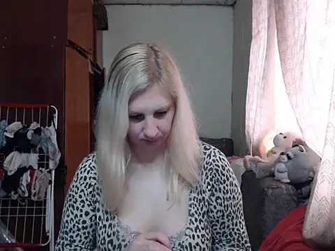 Snapshot of BustyBlond chatting on 27, 1, 2025 BustyBlond online show from 27, 1, 2025