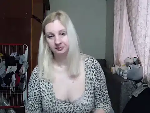 Snapshot of BustyBlond chatting on 31, 1, 2025 BustyBlond online show from 31, 1, 2025