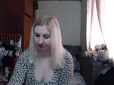 Snapshot of BustyBlond chatting on 31, 1, 2025 BustyBlond online show from 31, 1, 2025