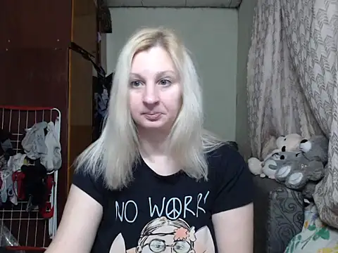 Snapshot of BustyBlond chatting on 11, 2, 2025 BustyBlond online show from 11, 2, 2025
