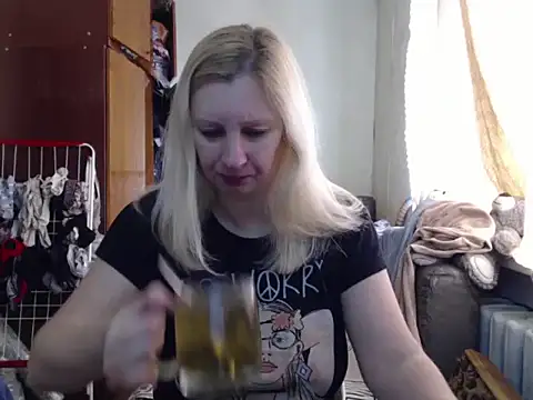 Snapshot of BustyBlond chatting on 22, 2, 2025 BustyBlond online show from 22, 2, 2025
