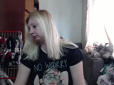 Snapshot of BustyBlond chatting on 28, 2, 2025 BustyBlond online show from 28, 2, 2025