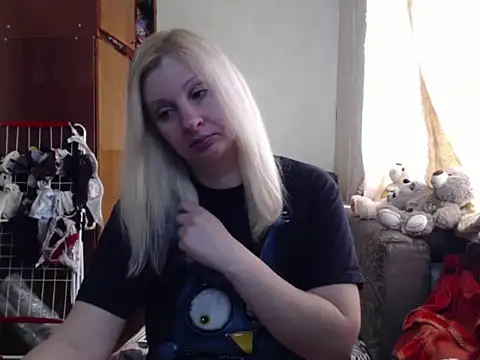 Snapshot of BustyBlond chatting on 10, 3, 2025 BustyBlond online show from 10, 3, 2025