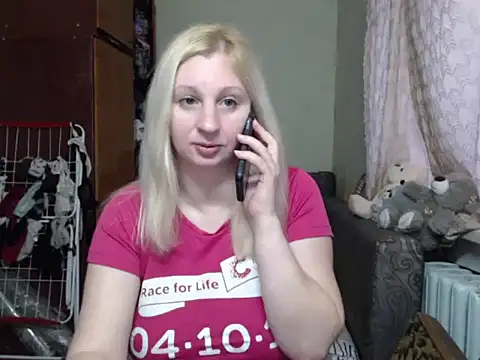 Snapshot of BustyBlond chatting on 12, 3, 2025 BustyBlond online show from 12, 3, 2025