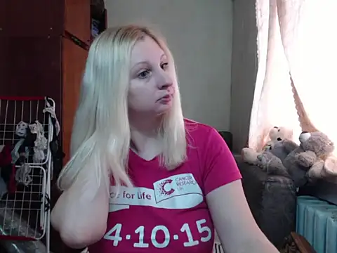 Snapshot of BustyBlond chatting on 13, 3, 2025 BustyBlond online show from 13, 3, 2025