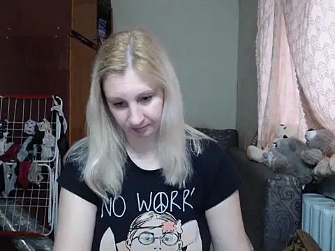 Snapshot of BustyBlond chatting on 13, 3, 2025 BustyBlond online show from 13, 3, 2025