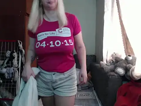Snapshot of BustyBlond chatting on 15, 3, 2025 BustyBlond online show from 15, 3, 2025