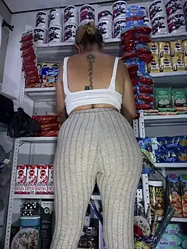 sammyqueenx21 online show from 3, 2, 2025