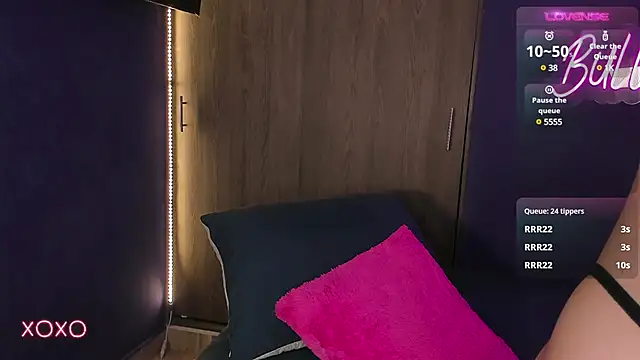 bull vixen2001 online show from 13, 1, 2025