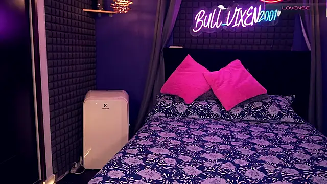 bull vixen2001 online show from 22, 11, 2025