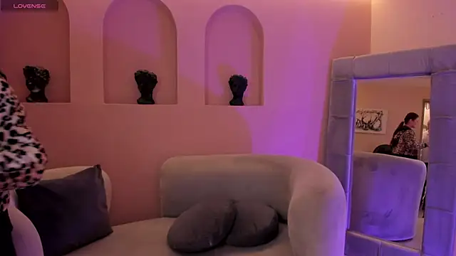ErikaBenz  online show from 6, 7, 2026