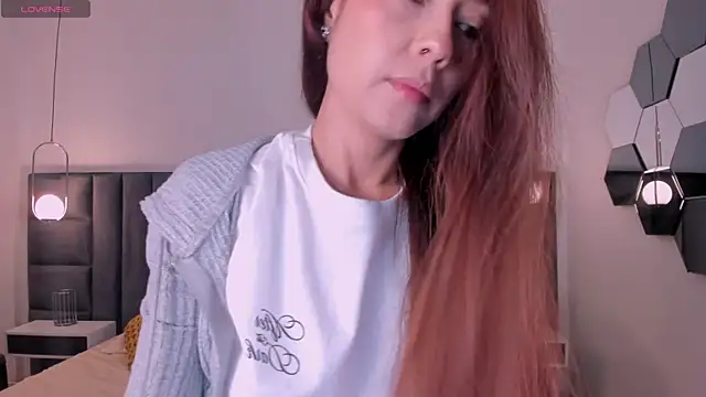 ErikaBenz  online show from 8, 7, 2026