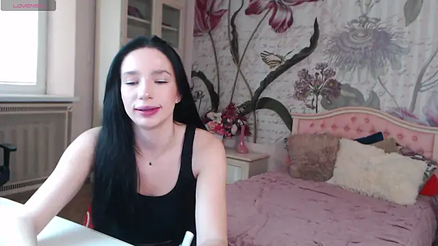 Snapshot of AliciaBow chatting on 24, 9, 2025 AliciaBow online show from 24, 9, 2025