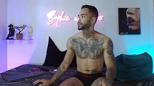 SophieFoxx17 online show from 25, 4, 2026