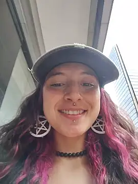  Laary online show from 3, 6, 2026