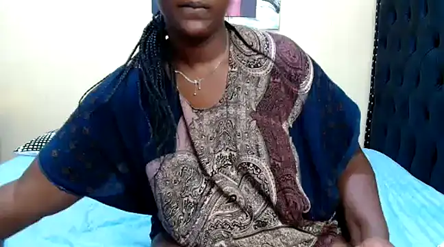 Snapshot of Toomuchbooty33 chatting on 12, 2, 2025 Toomuchbooty33 online show from 12, 2, 2025