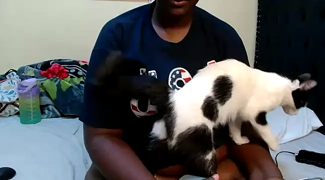 Snapshot of Toomuchbooty33 chatting on 7, 3, 2025 Toomuchbooty33 online show from 7, 3, 2025