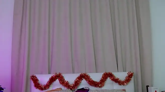 WildRedBerry online show from 10, 12, 2024