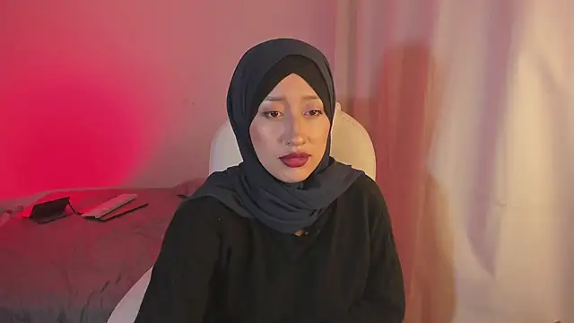 adila anich online show from 5, 3, 2025