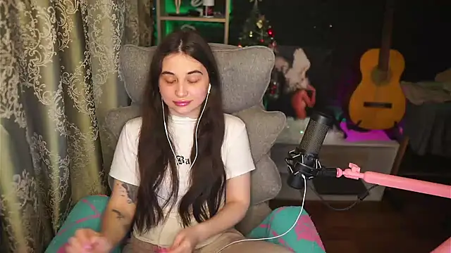 Snapshot of delicatedBailey chatting on 5, 5, 2026 delicatedBailey online show from 5, 5, 2026