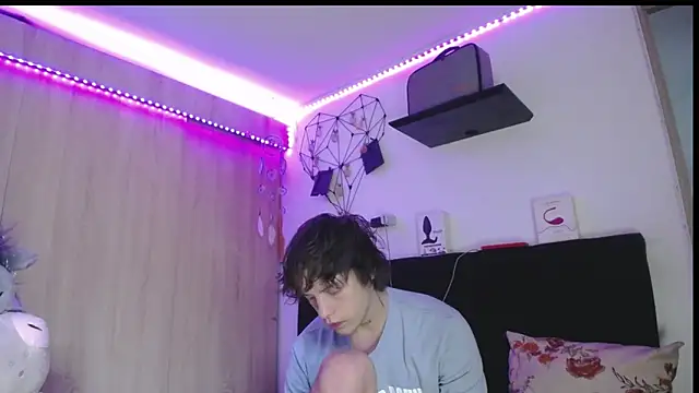 Santiago kiler online show from 28, 3, 2026