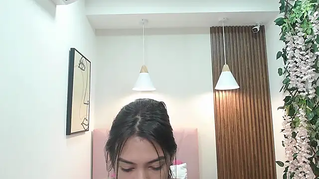 Sassy--Girl online show from 27, 9, 2025