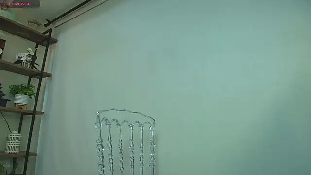 Snapshot of Sassy--Girl chatting on 8, 5, 2026 Sassy--Girl online show from 8, 5, 2026