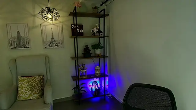 Snapshot of Sassy--Girl chatting on 12, 6, 2026 Sassy--Girl online show from 12, 6, 2026