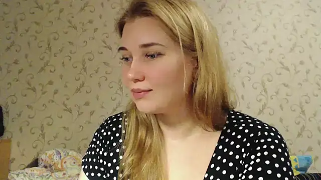 Snapshot of mmmPinUpGirl chatting on 3, 2, 2025 mmmPinUpGirl online show from 3, 2, 2025