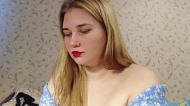 Snapshot of mmmPinUpGirl chatting on 3, 2, 2025 mmmPinUpGirl online show from 3, 2, 2025