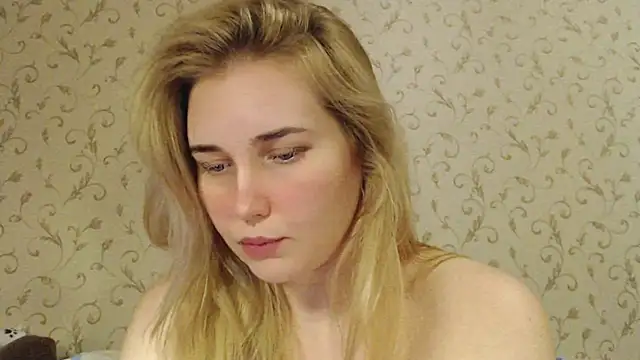 Snapshot of mmmPinUpGirl chatting on 15, 9, 2025 mmmPinUpGirl online show from 15, 9, 2025