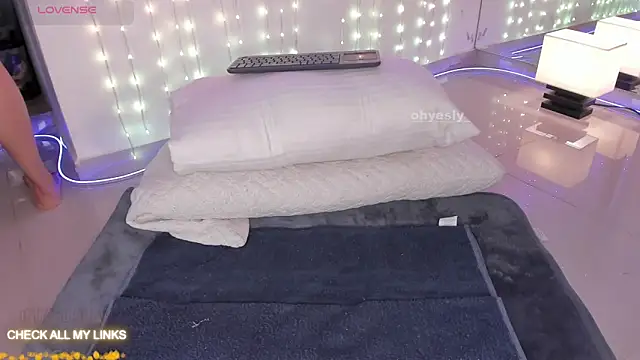 ohyesly  online show from 20, 11, 2025