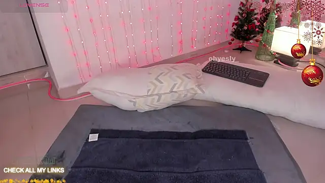 ohyesly  online show from 2, 12, 2025