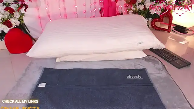 Snapshot of ohyesly_ chatting on 14, 2, 2026 ohyesly online show from 14, 2, 2026